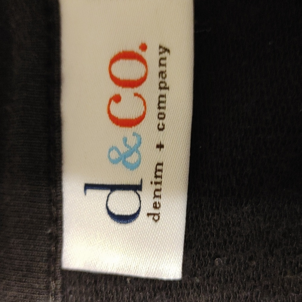 ⚫ D & Co. Top - Picture 8 of 11